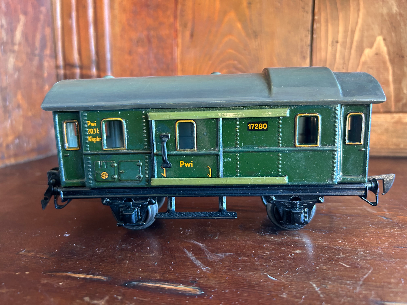 Schuco Micro Racer 1045 Ford Custom 300 SCHUCO Micro Racer 