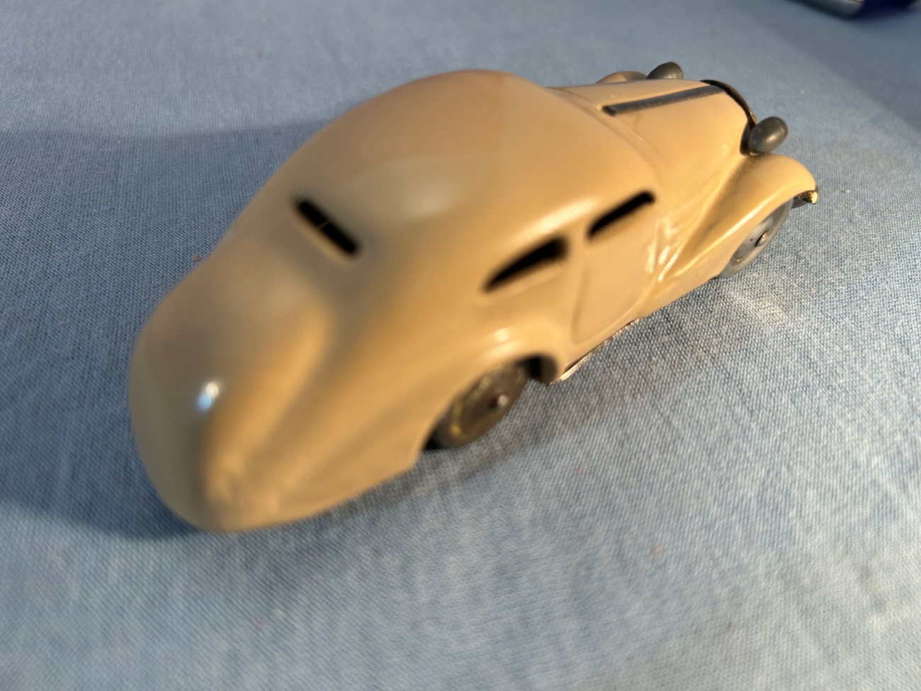 Schuco 1001 bage Fahrzeug fährt ohne herunter zu fallen  SCHUCO 1000 