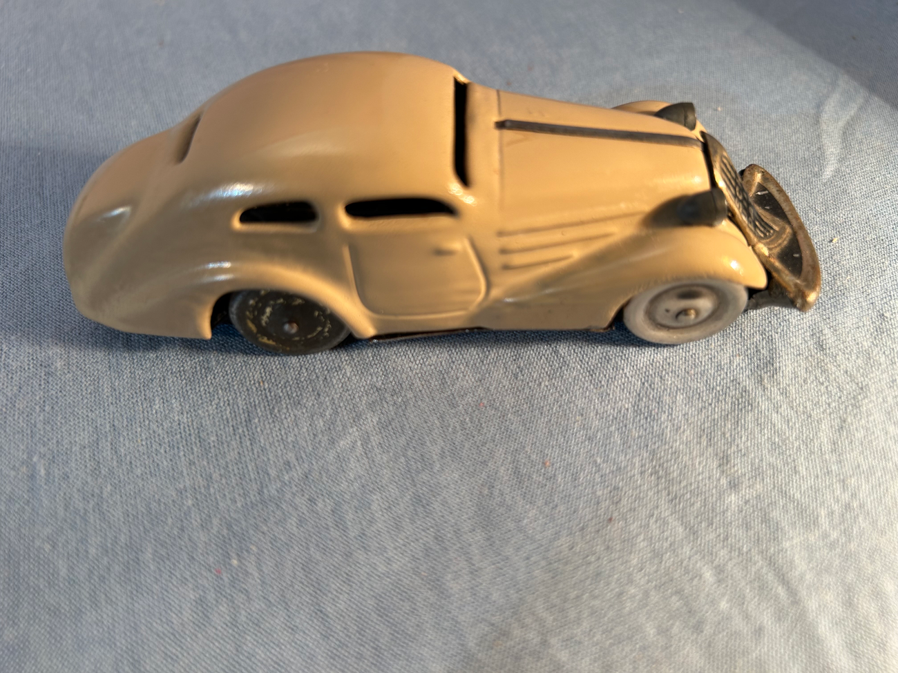 Schuco 1001 bage Fahrzeug fährt ohne herunter zu fallen  SCHUCO 1000 