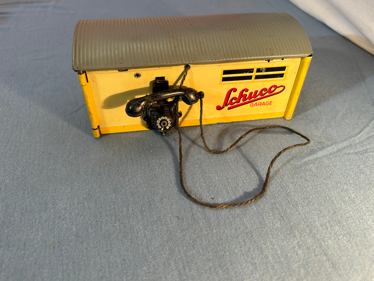 Schuco 1500 Garage Mechanische Funktion okay  SCHUCO 2000 