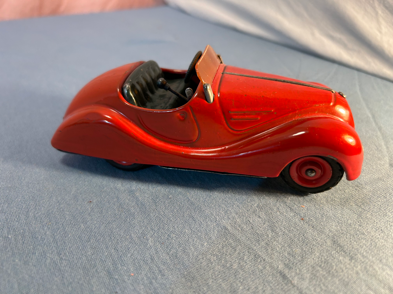 Schuco 4001 rot Schuco 4001 Made US-Zone  SCHUCO 4000 