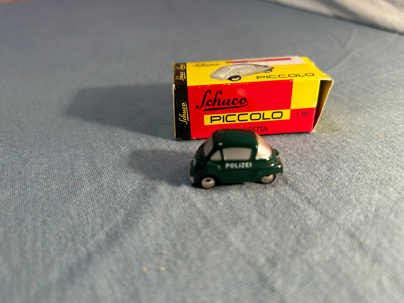 Schuco 1001 rot Fahrt ohne herunter zu fallen  SCHUCO 1000 