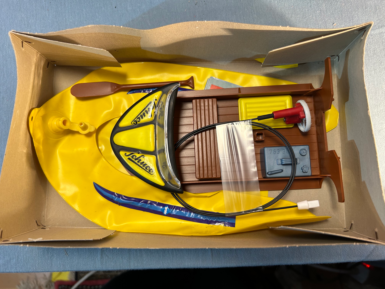 Schuco Fernlenk-Schlauchboot  2 Schuco Schlauch-Boot  SCHUCO Diverses 