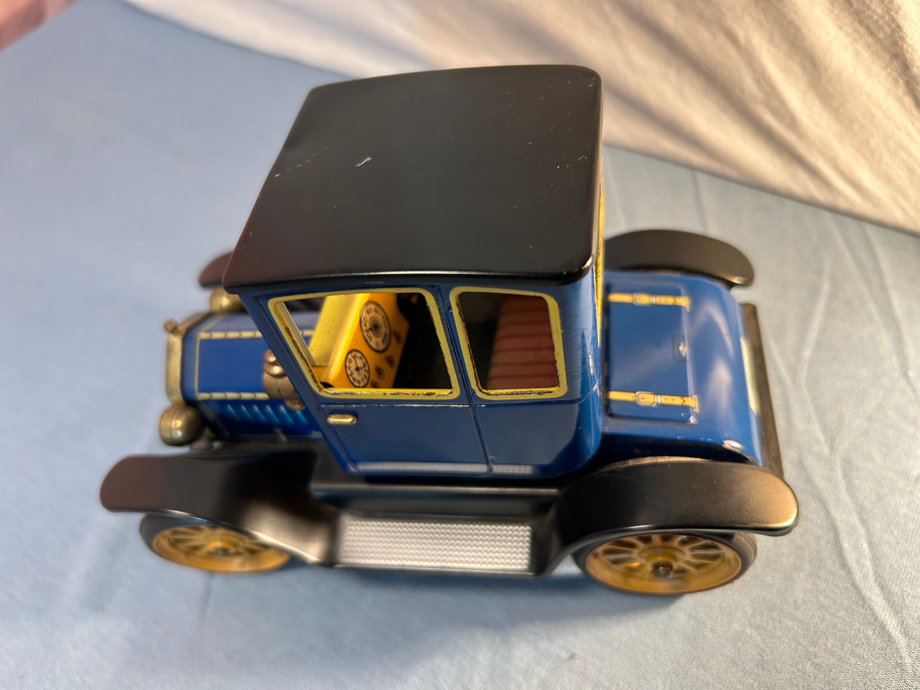 Schuco Ford Coupé 1227  3 Schuco Ford 1917 SCHUCO Diverses 