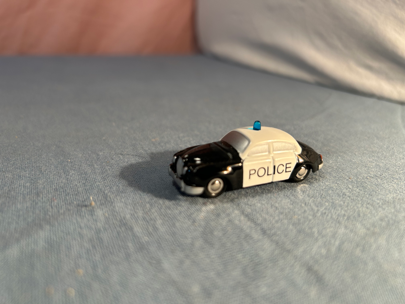 Schuco Jaguar MK2  SCHUCO Piccolo 