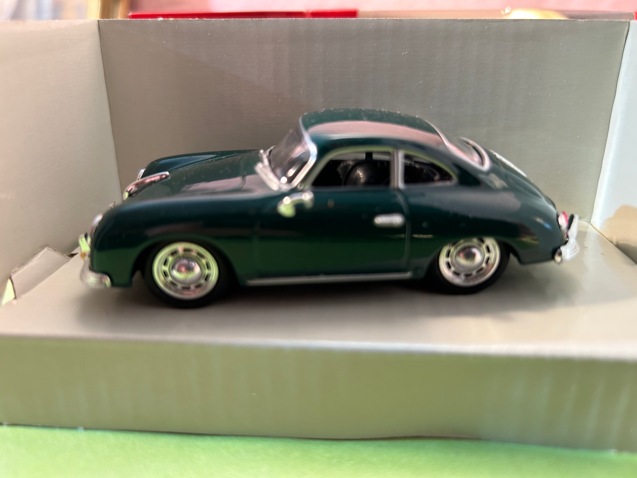 Schuco 1001 rot Fahrt ohne herunter zu fallen  SCHUCO 1000 