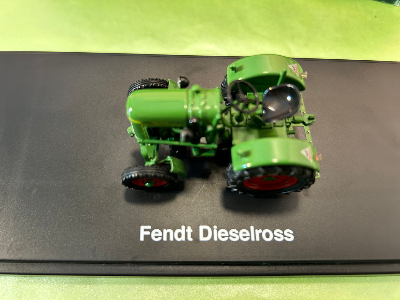 Schuco MGB mit Wohnwagen Schuco MGB Cabriolet  SCHUCO Diverses 