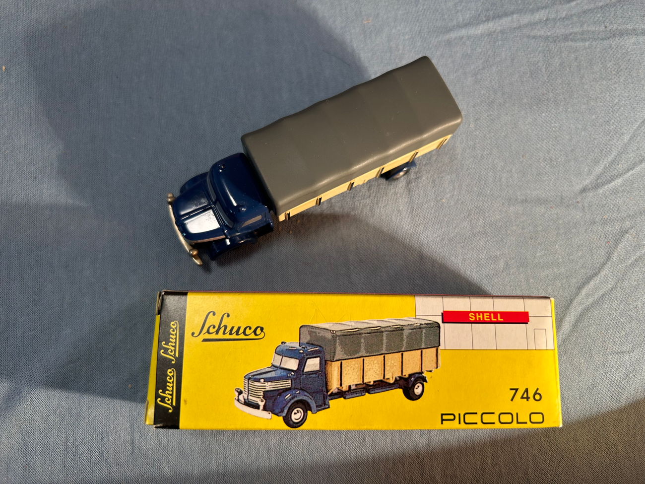 Schuco 1001 rot Fahrt ohne herunter zu fallen  SCHUCO 1000 