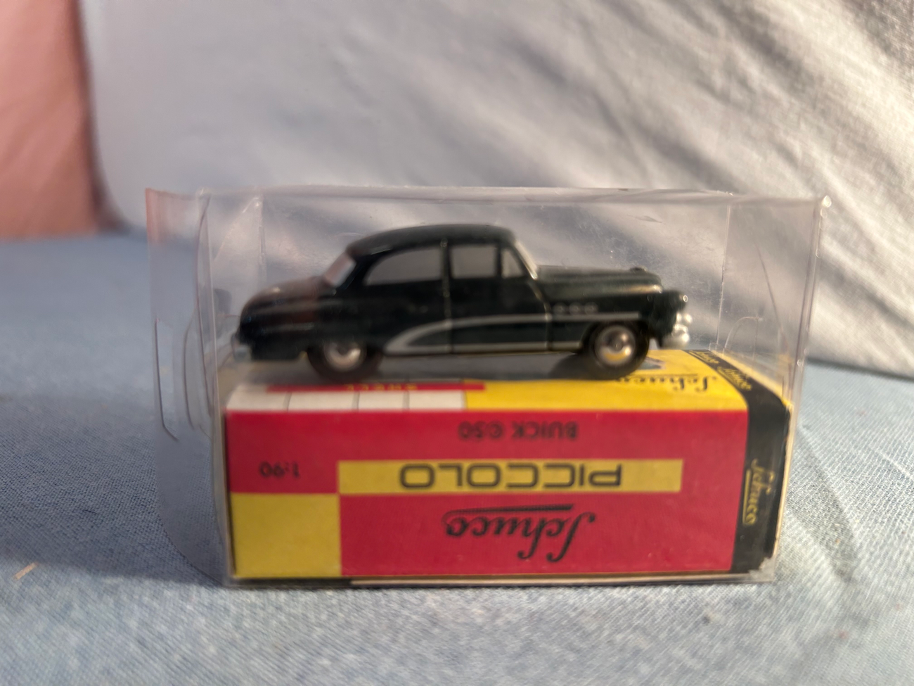 Schuco Piccolo Buick 1950 Schuco Piccolo Buick 1950  SCHUCO Piccolo 