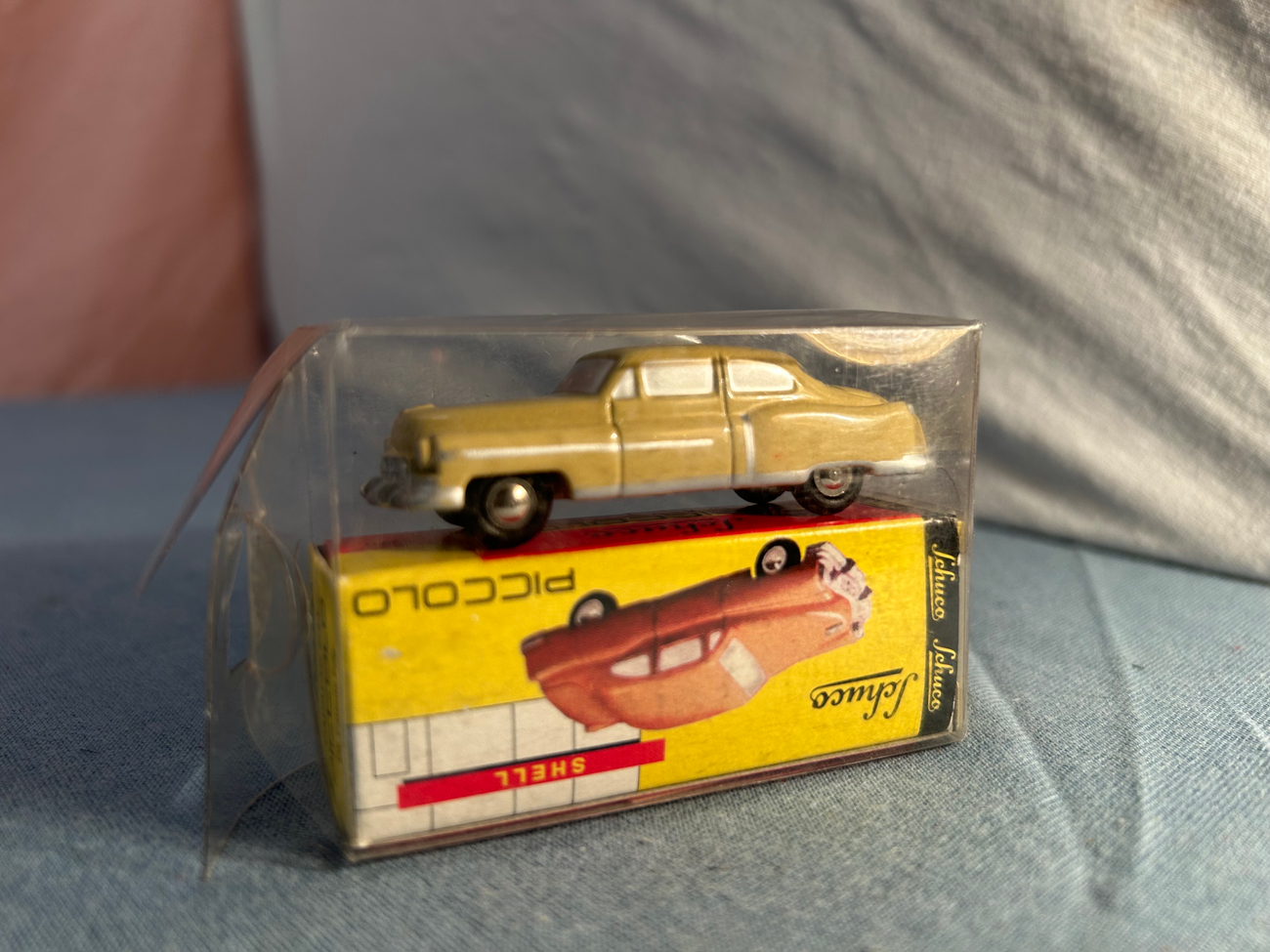 Schuco Piccolo Cadillac 54 Schuco Piccolo Cadillac 1954 SCHUCO Piccolo 