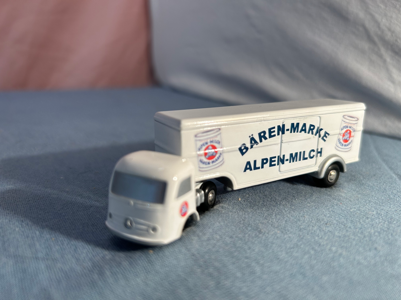 Schuco Piccolo Semi Truck 743 Schuco Piccolo Bären-Marke  2222 Stk.. SCHUCO Piccolo 