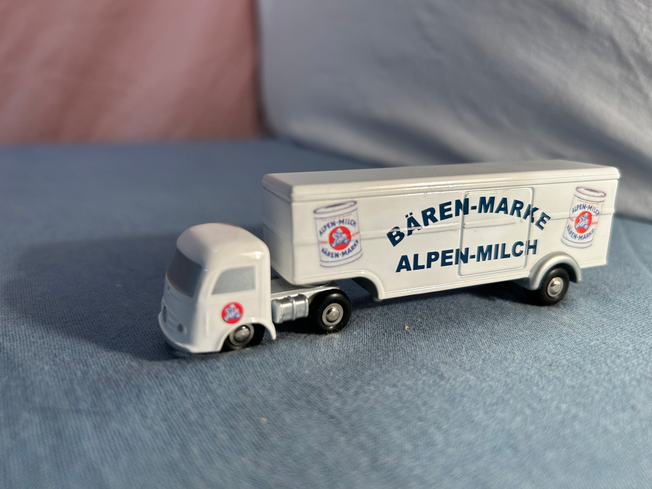 Schuco Piccolo Semi Truck 743 Schuco Piccolo Bären-Marke  2222 Stk.. SCHUCO Piccolo 