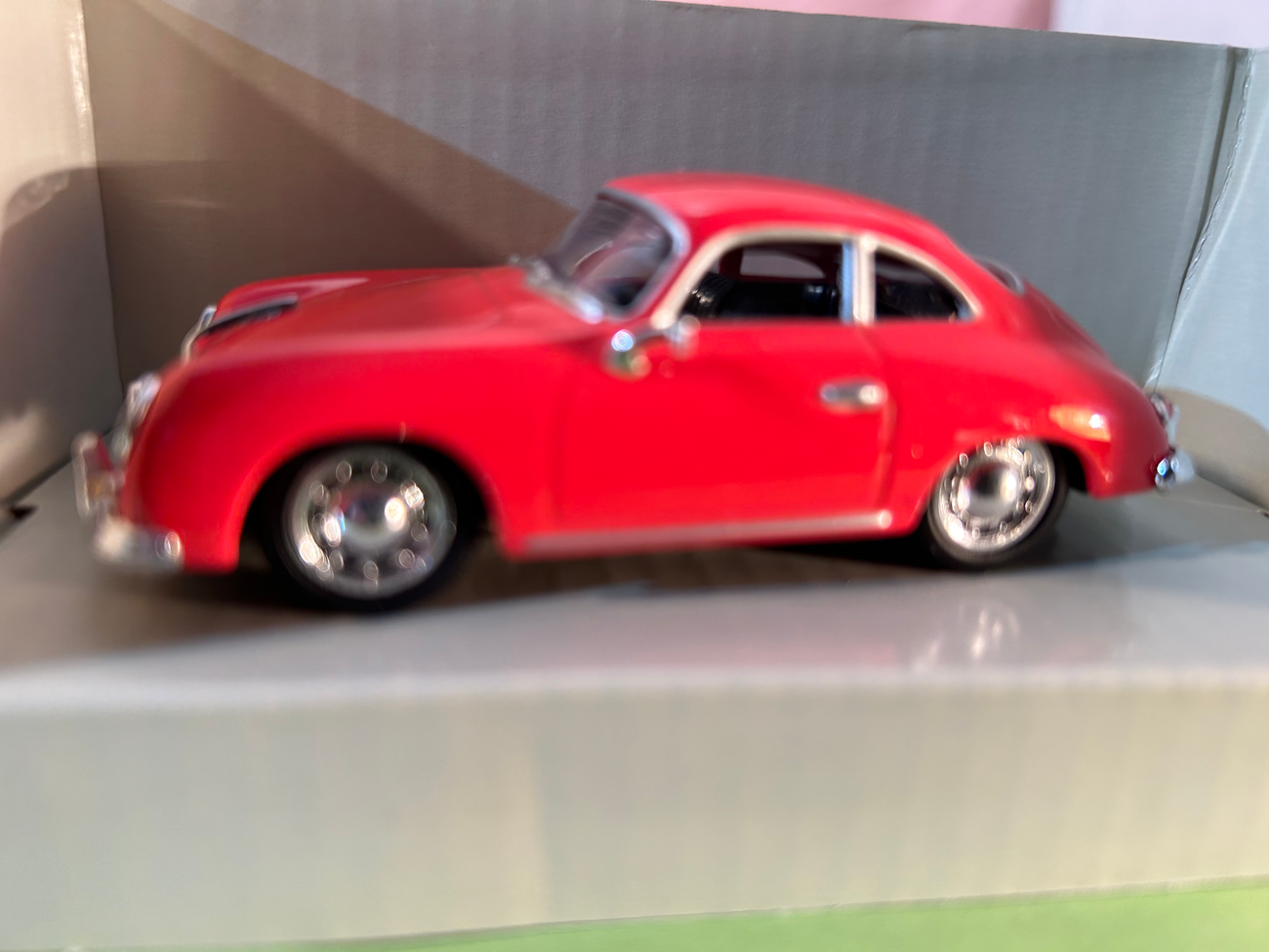 Schuco 1001 rot Fahrt ohne herunter zu fallen  SCHUCO 1000 