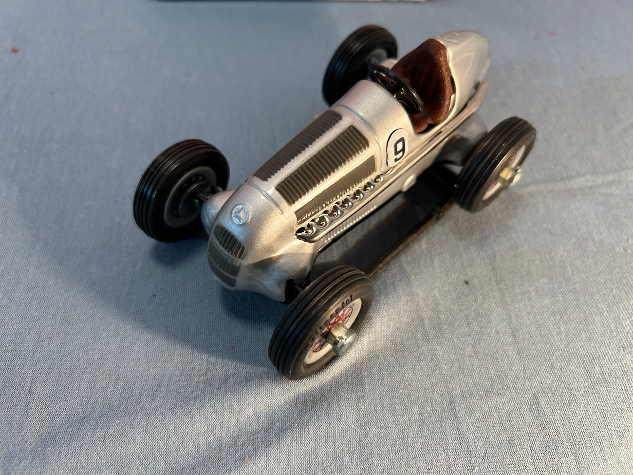 Schuco Varianto 3010 24  SCHUCO Varianto Elektro 