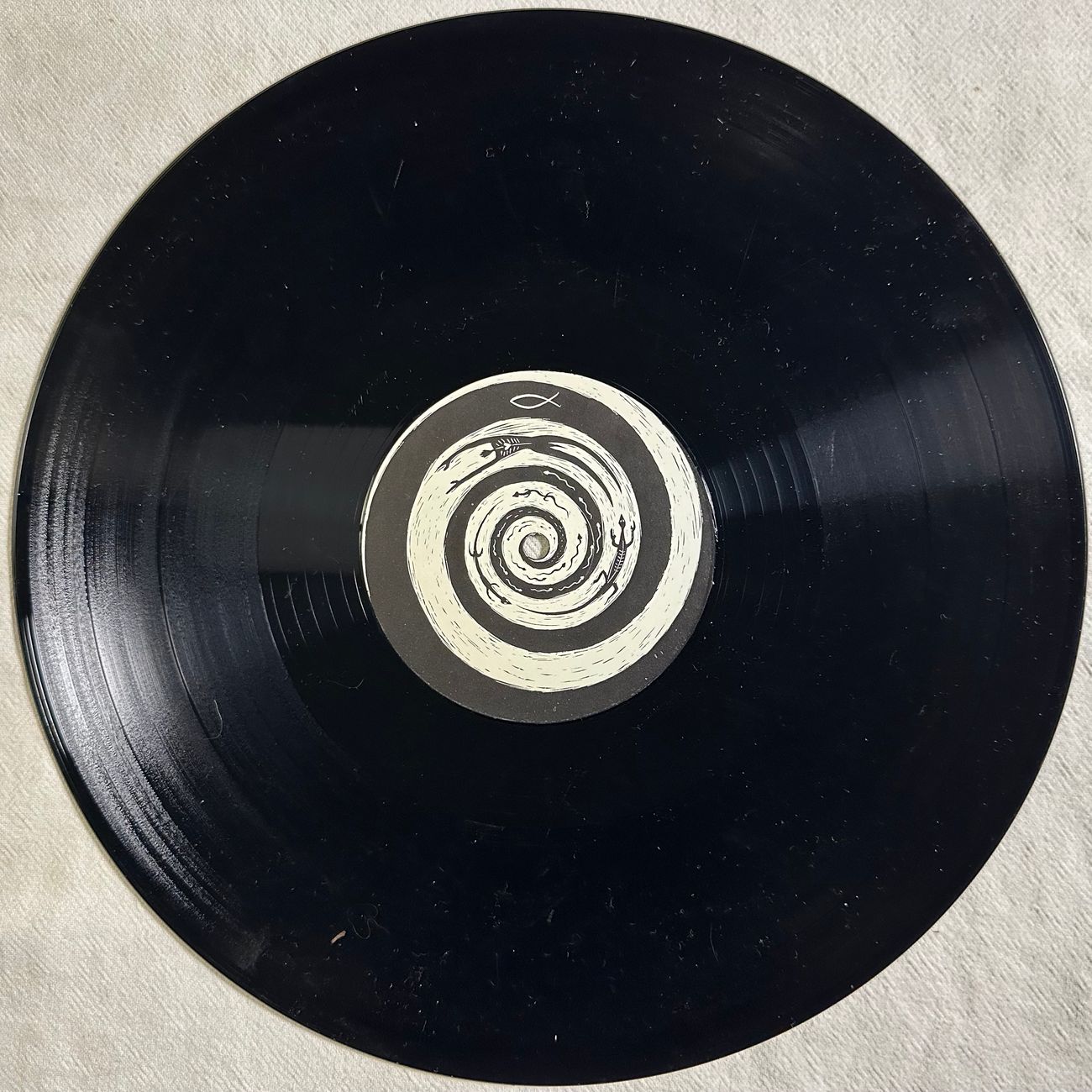 FALSE PROPHETS - INVISIBLE PEOPLE  Hard Rock  