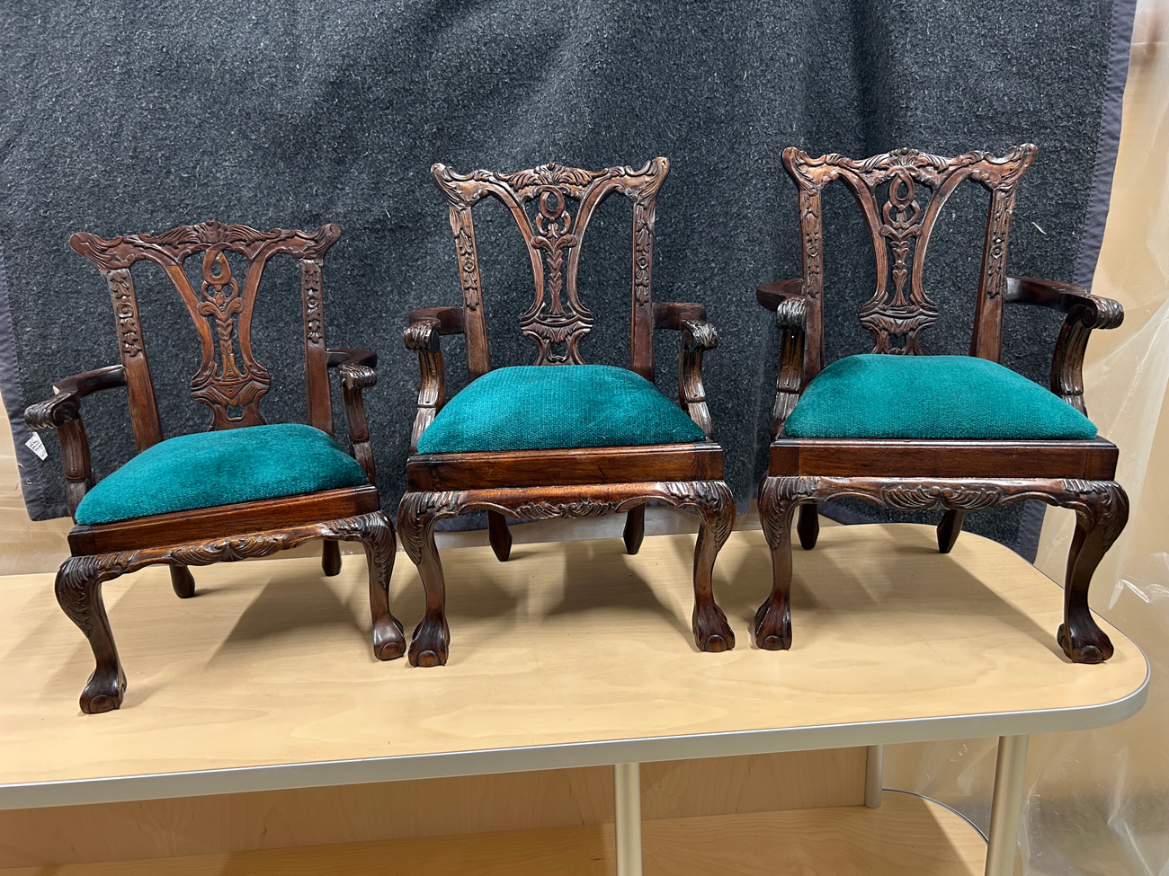 Antike Puppenstühle 3 Stück  Spielzeuge  