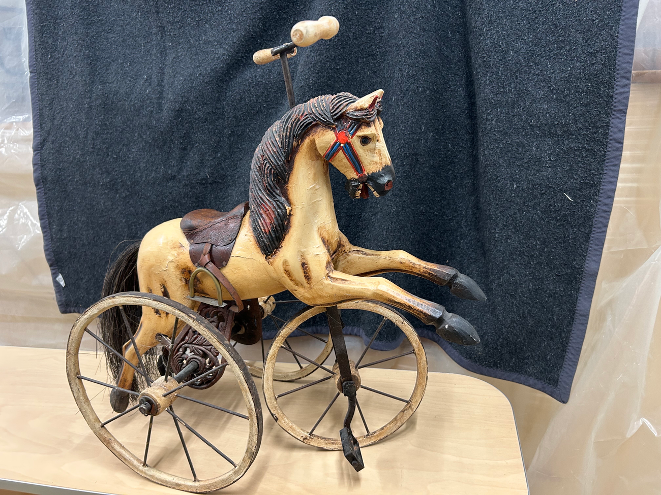 Antikes Perd - Dreirad  Spielzeuge  