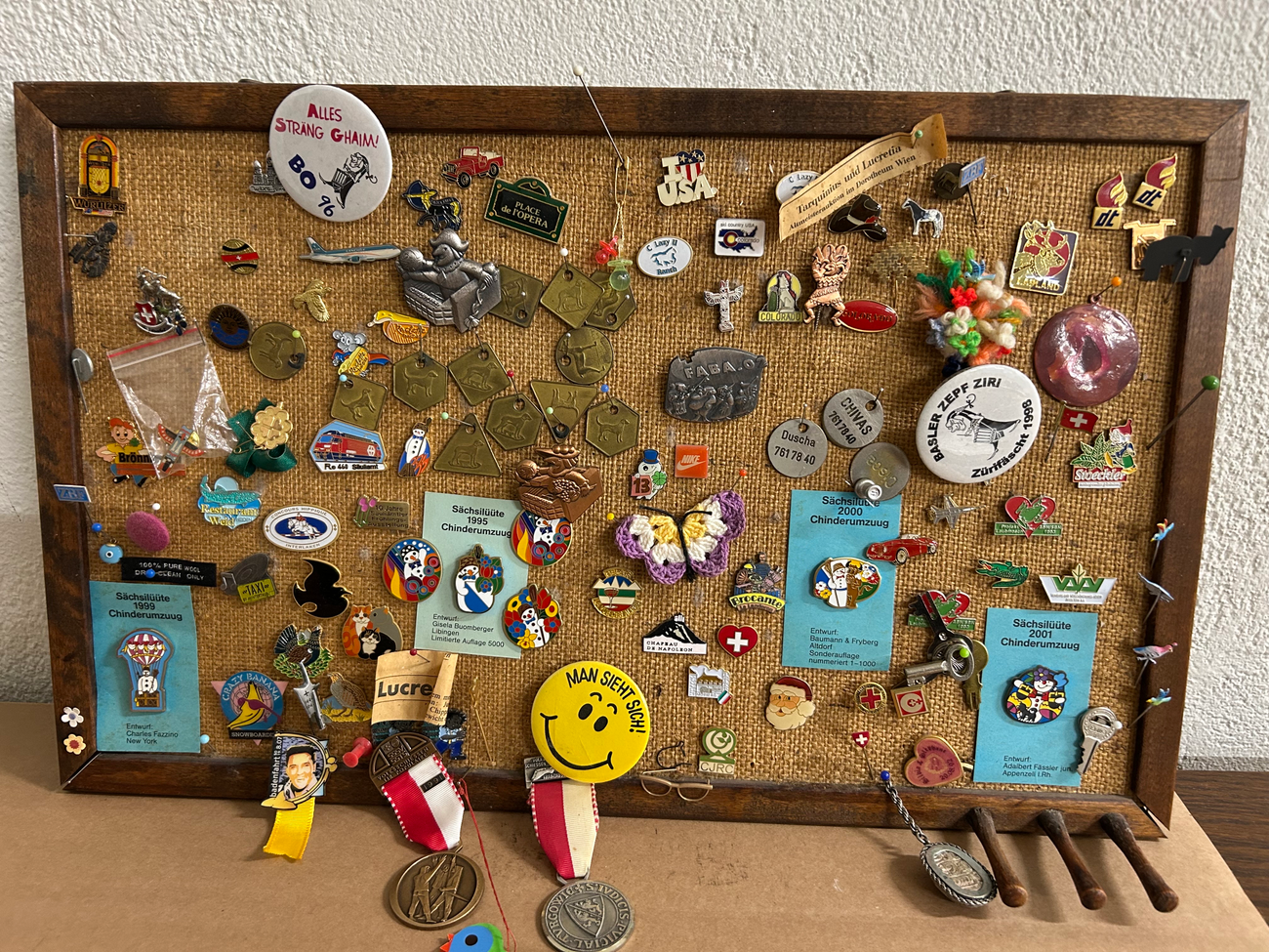 Pin-Wand mit Pin - Sammlug    